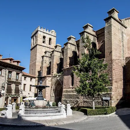 펜션 Rios 모라 데 루비엘로스